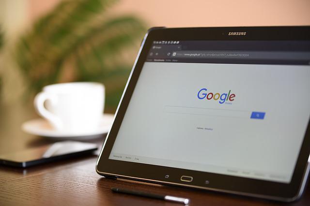 przeglądarka Google na tablecie